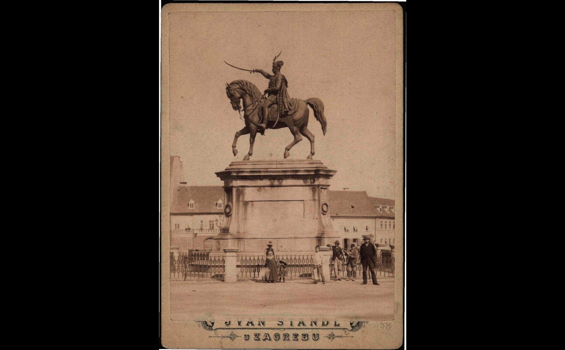Spomenik banu Jelačiću, Jelačićev trg 1891. godine. Spomenik je izradio Antun Dominik Fernkorn, a podignut je i otkriven 16. prosinca 1866. godine (Foto Ivan Standl)